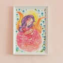Plakat z różowym aniołem przytulającym dziecko i modlitwą do Anioła Stróża. Oprawiony w białą frezowaną ramę.