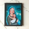 Plakat z Maryją przutulającą małego Jezusa. Oprawiony jest w czarną ramę.